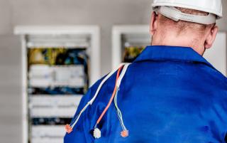 Electricien Billy Charneau plombier électricien dépannage rénovation château guibert la roche sur yon lucon 0